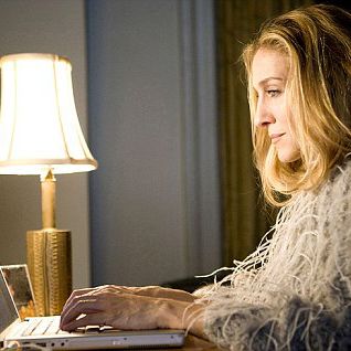 Sarah Jessica Parker Working on Laptop Computer 'Sex And The City: The Movie' film - 2008