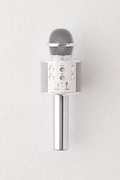 Micrófono de karaoke de Urban Outfitters