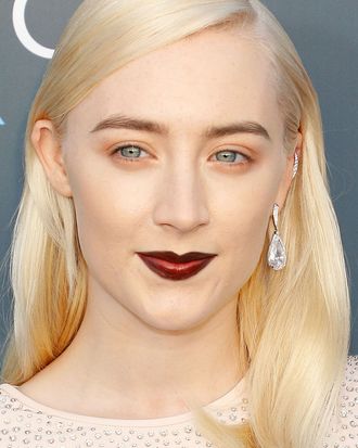 saoirse ronan eye color