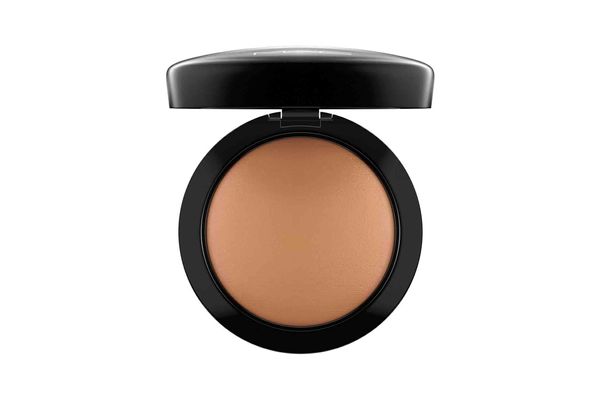 MAC ‘Mineralize’ Skinfinish Natural