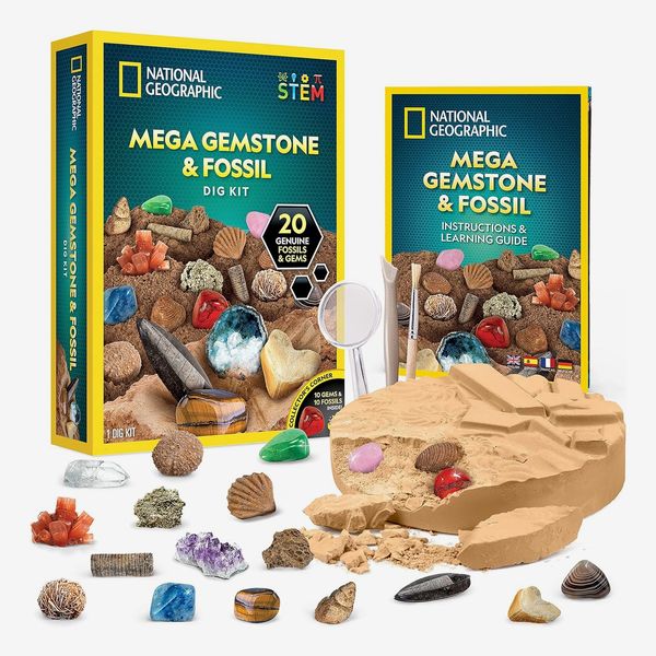 NATIONAL GEOGRAPHIC Mega Fossil and Gemstone Dig Kit