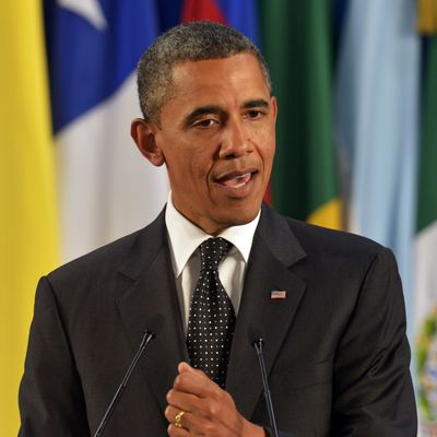 US President Barack Obama delivers a speech at the end of the G20 Summit of Heads of State and Government in Los Cabos, Baja California, Mexico on June 19, 2012. 