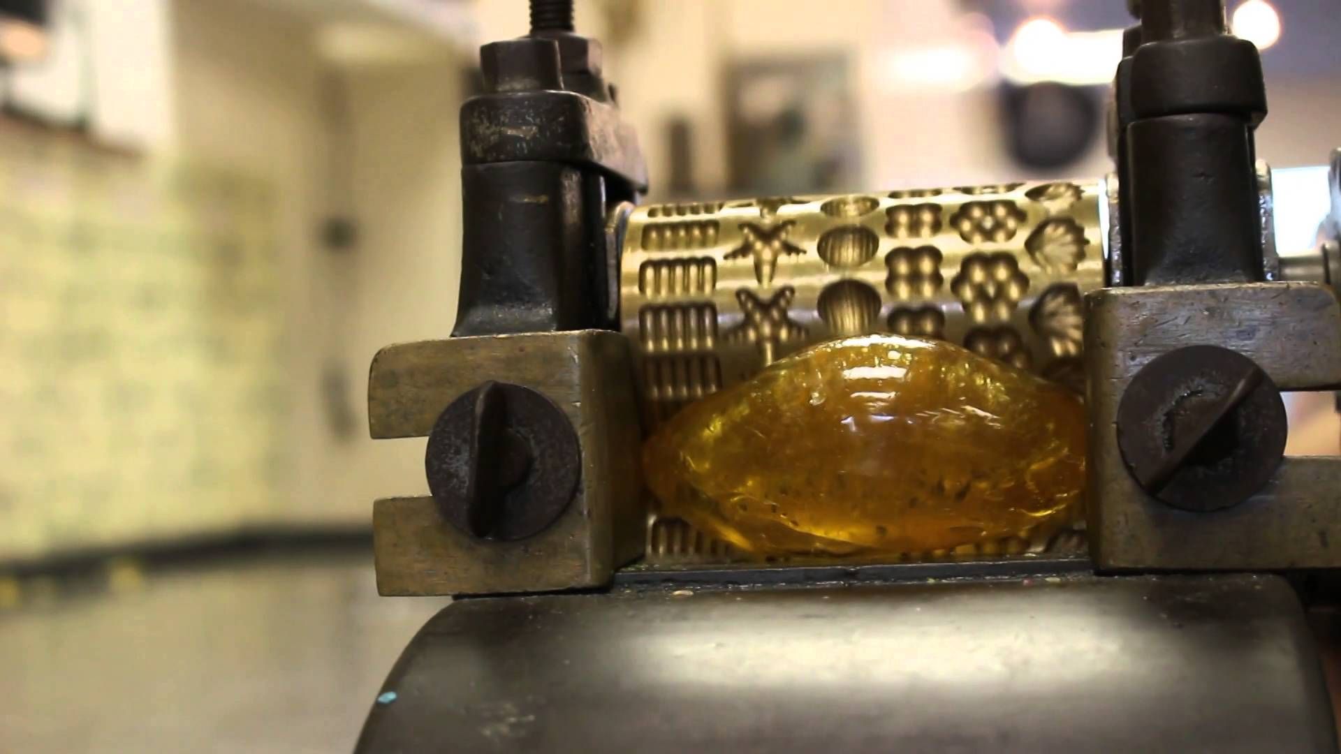 Watching a Machine From the 1800s Make Candy Is a Surprisingly