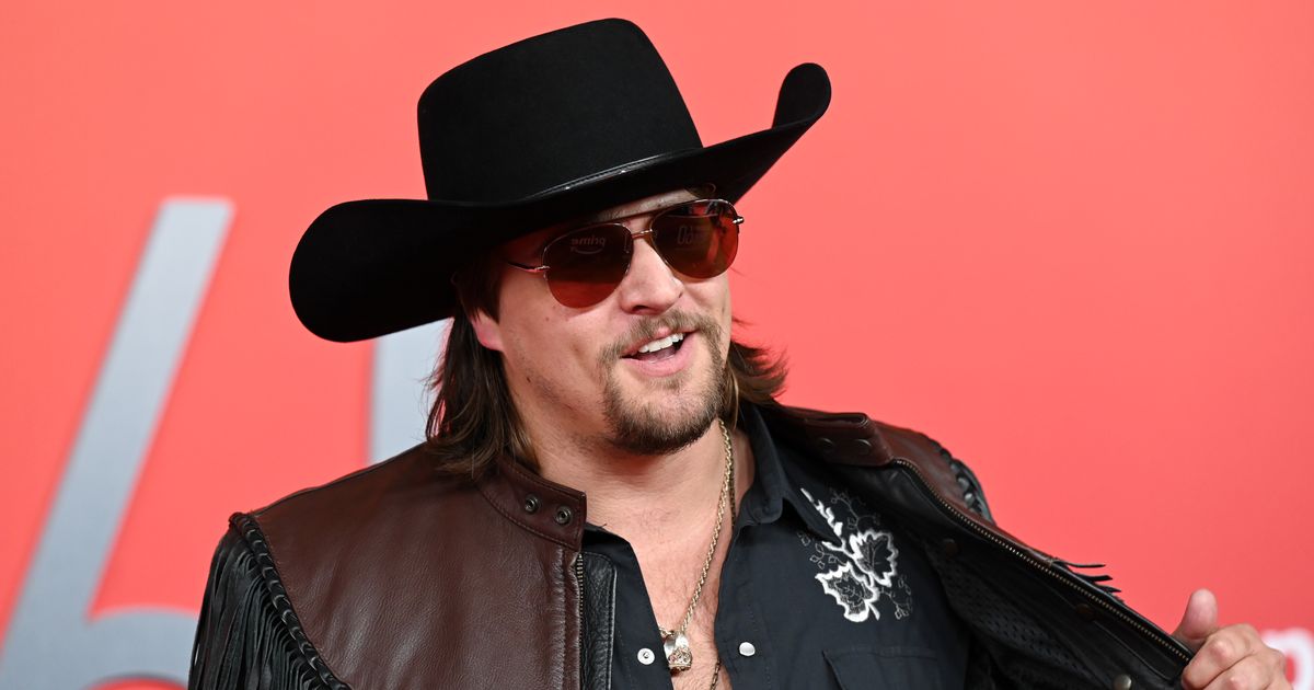 This Loser Has an Opinion About Beyoncé Doing Country Music