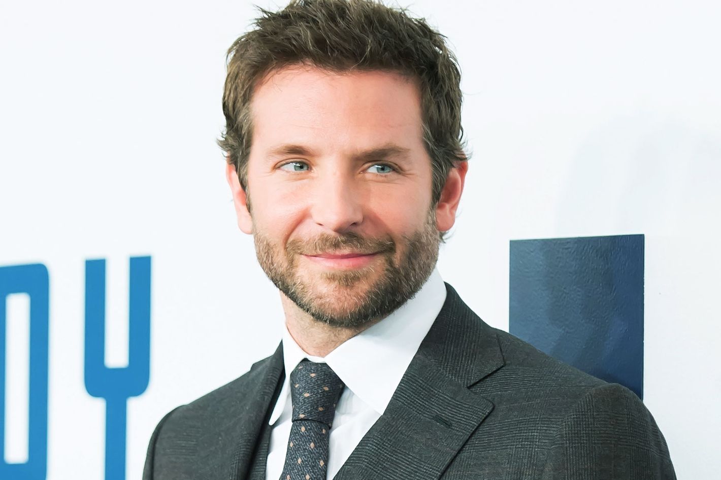 Bradley Cooper Lookalike Crashes Sundance 2016 (Video): Photo 3568022, Bradley Cooper Photos