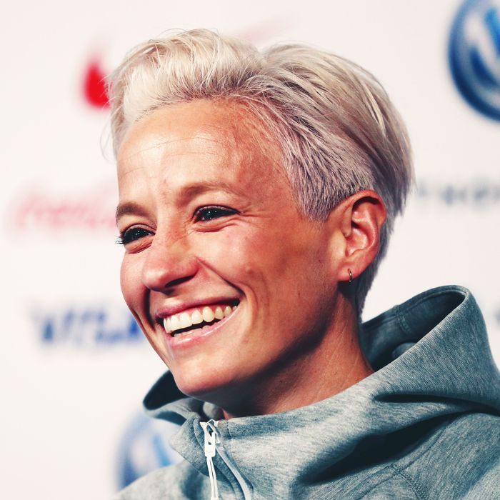 Megan Rapinoe Wife : Megan Rapinoe and her girlfriend Sue Bird's pictures prove ... - King Roorithe