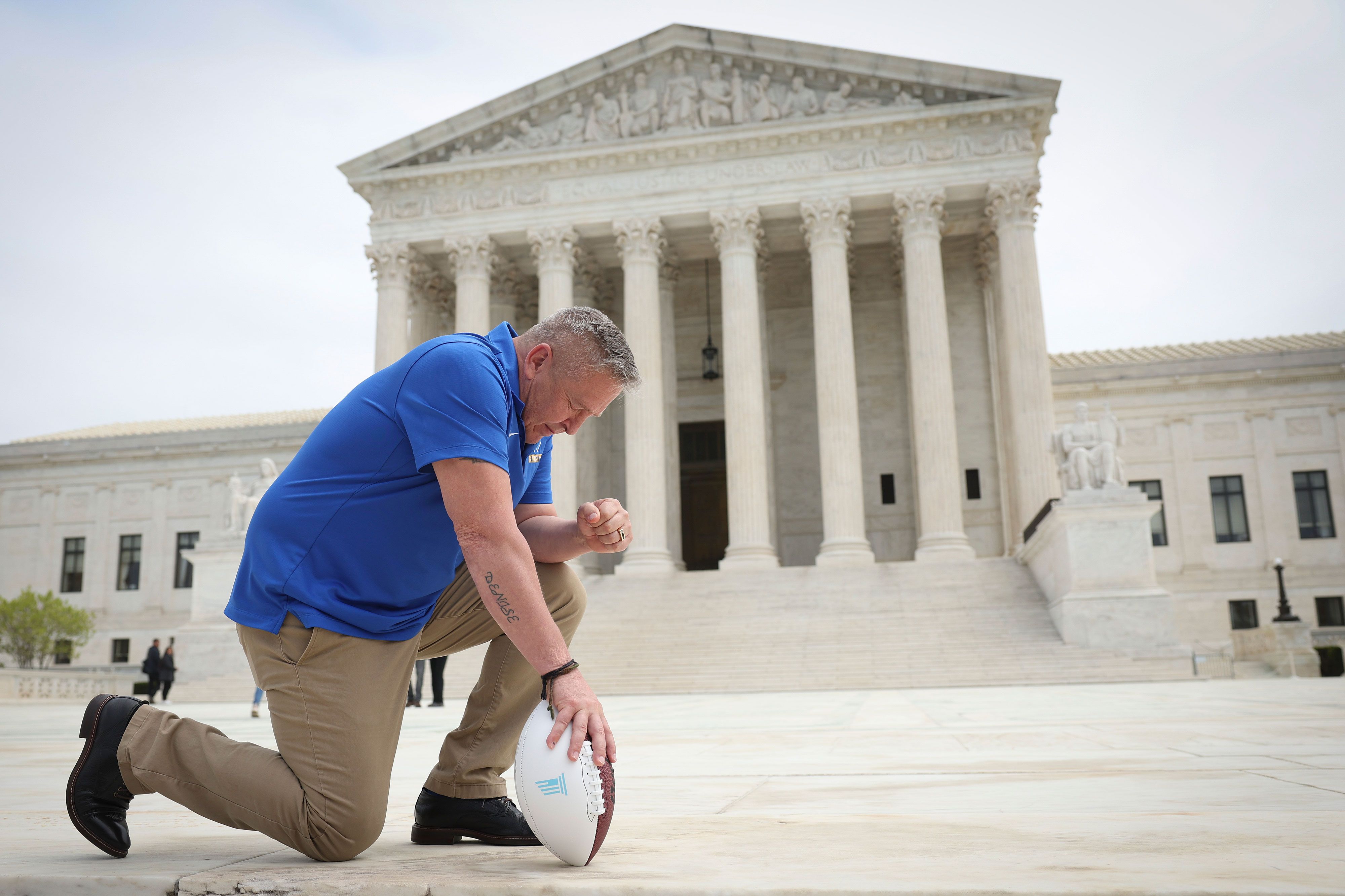 4000px x 2666px - Supreme Court May Allow Teacher-Led Prayer in Public School