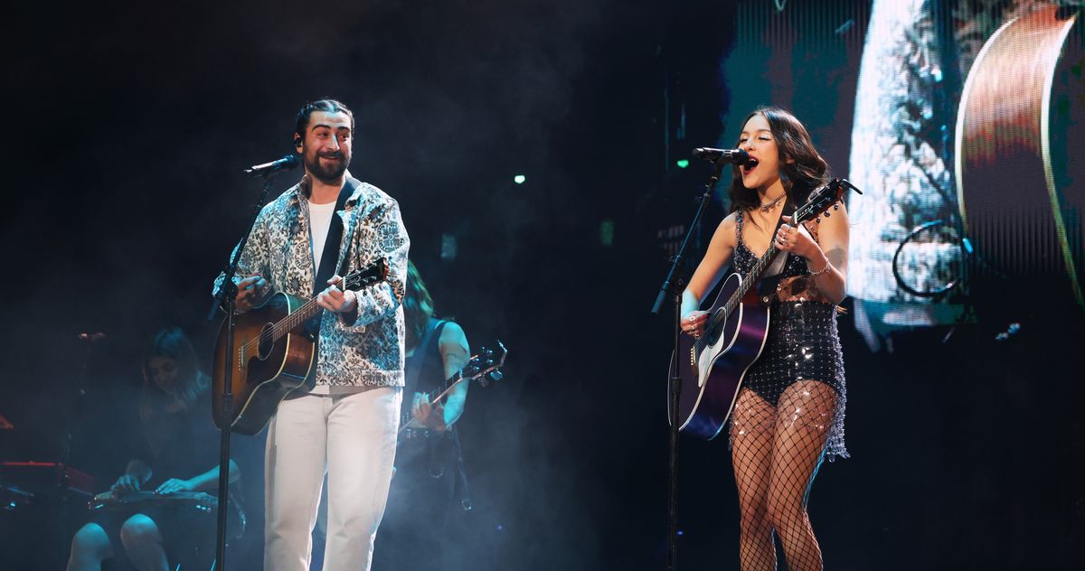 Noah Kahan Pulled a Hannah Montana at Olivia Rodrigo’s Concert