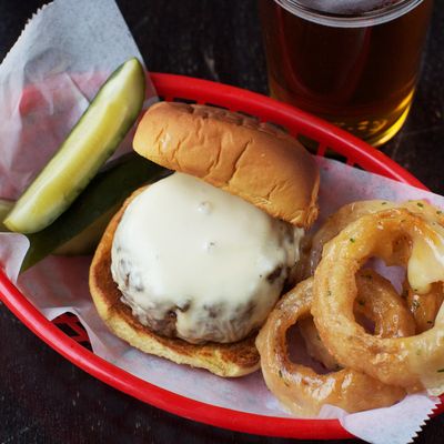 This is your last chance to eat Wylie Dufresne's beer-cheese burger.