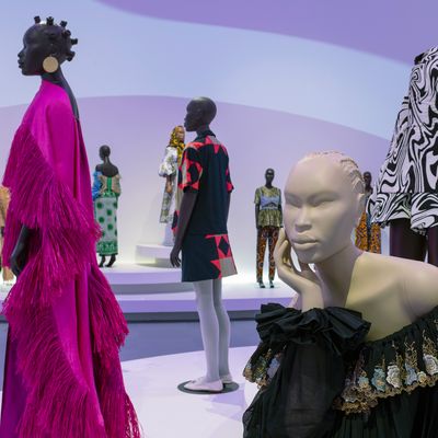 What You Need to Know About “Africa Fashion” Exhibit