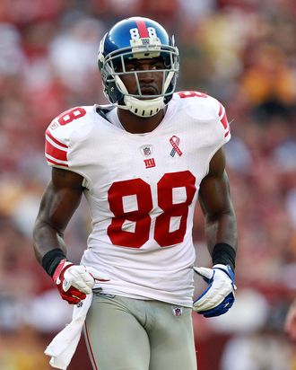 LANDOVER, MD - SEPTEMBER 11: Hakeem Nicks #88 of the New York Giants at FedExField on September 11, 2011 in Landover, Maryland. (Photo by Ronald Martinez/Getty Images)
