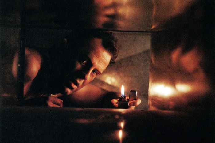 DIE HARD, Bruce Willis, 1988, TM & Copyright � 20th Century Fox Film corp./courtesy Everett collecti