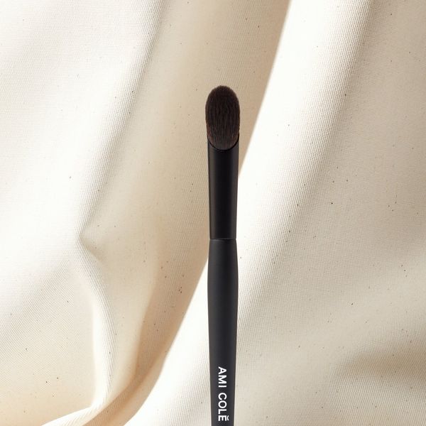 Ami Colé The Concealer Brush