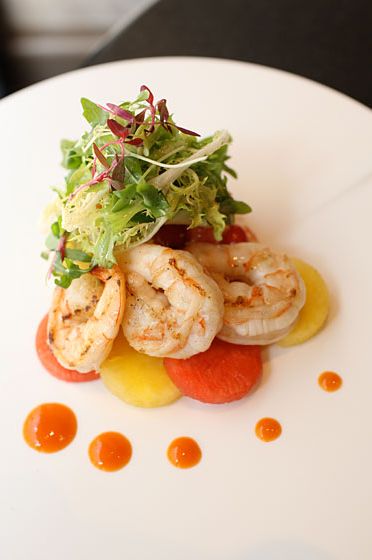 羊乳酪，传家宝西红柿，新鲜薄荷，血橙香醋