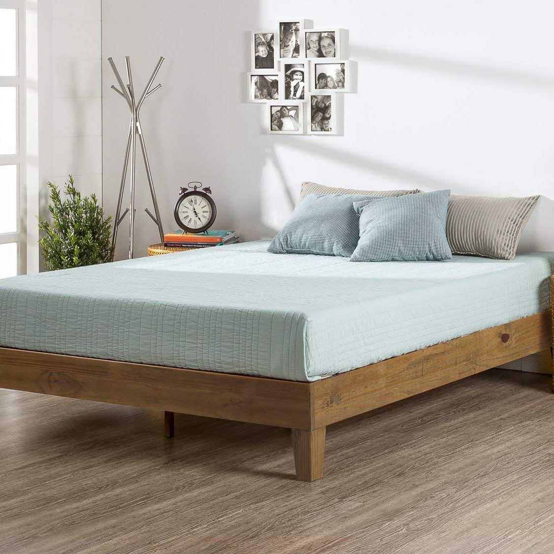 Featured image of post Minimalist Simple Wood Bed Frame - The detailed step by step diy bed tutorial will cover