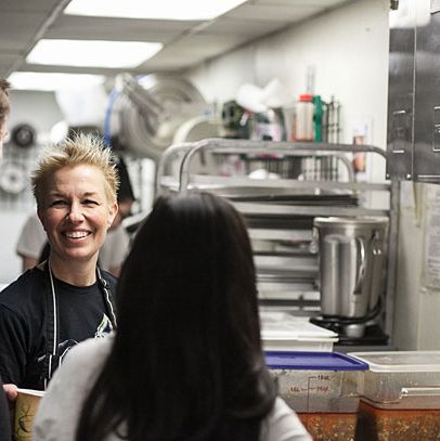 Contestant Elizabeth Falkner (Krescendo) was all smiles.