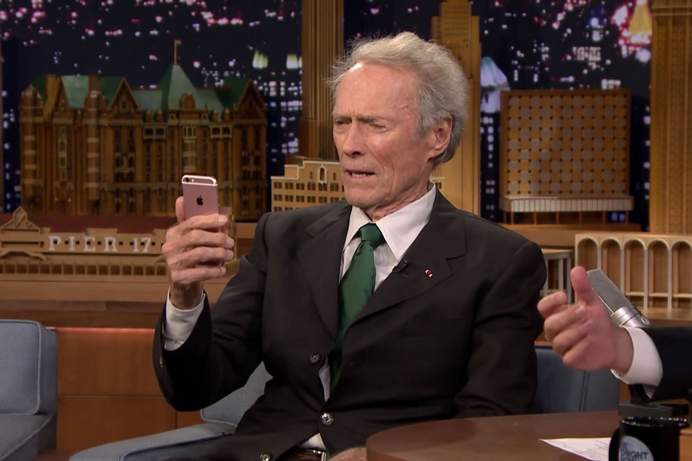 Clint Eastwood Would Prefer Not to Take a Selfie With Jimmy Fallon