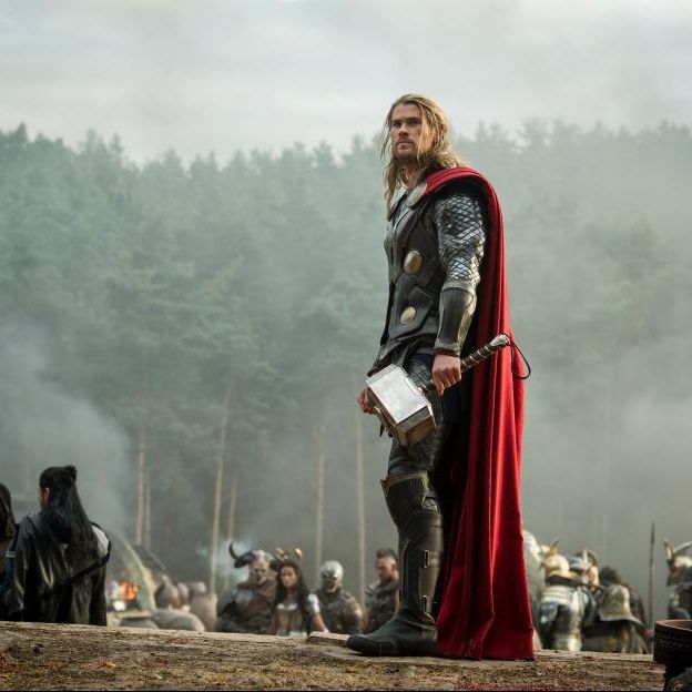 Edelstein On Thor The Dark World Chris Hemsworth Finally Proves Worthy Of The Hammer