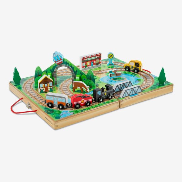 Melissa & Doug Juego de ferrocarril para llevar de 17 piezas