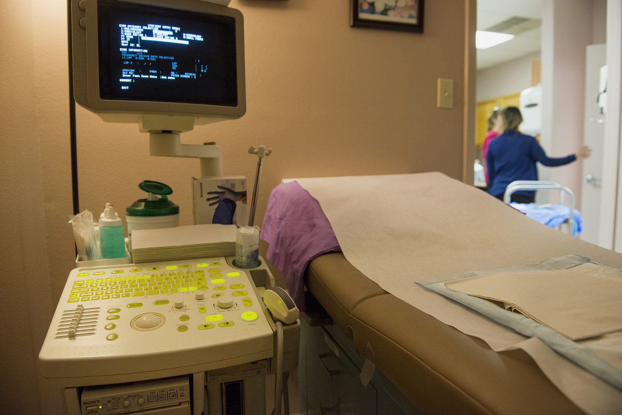 Why Texas Abortion Clinics Are Still Struggling to Reopen