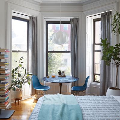 7 Super Surprising Small Apartment Storage Ideas 