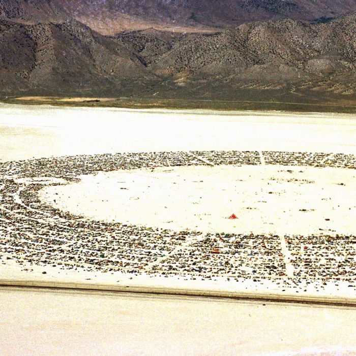 General view of Black Rock City's Burning Man festival in Nevada 05 September 1999. Founded in 1986 by a group of artists, film makers and photographers, the annual event encourages a collaborative response from its audience and a collaboration between artists. Some twenty thousand people participate in this seven-days event. 