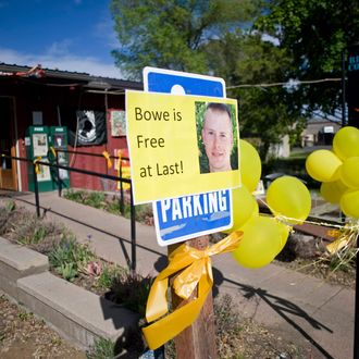 Signs of support with images of U.S. Army Sergeant Bowe Bergdahl are displayed outside Zaney's coffee shop in Hailey, Idaho in this file photo taken May 31, 2014. The political uproar over the prisoner swap that won the release of Bergdahl from Taliban captivity intensified on Wednesday when his hometown of Hailey, Idaho canceled plans for a rally celebrating his return amid allegations that he deserted. REUTERS/Patrick Sweeney/Files (UNITED STATES - Tags: SOCIETY MILITARY POLITICS) --- Image by ? PATRICK SWEENEY/Reuters/Corbis