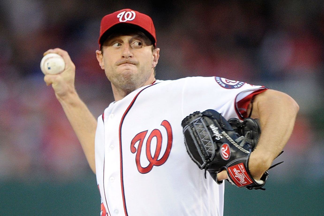 Nationals' Max Scherzer Strikes Out 20 to Tie a Record - The New York Times