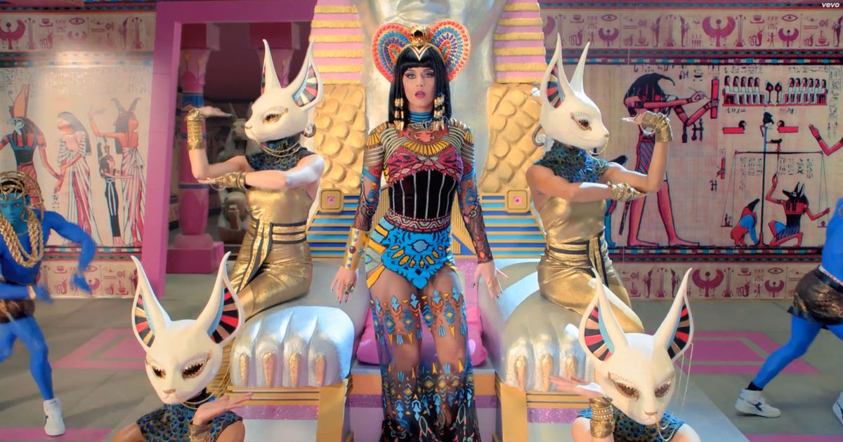 “黑馬”視頻：凱蒂·佩里（Katy Perry）佔有古埃及