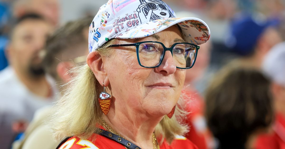 I Hope Donna Kelce Renovates Her House Forever