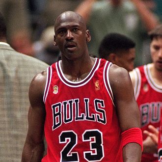 køretøj fremsætte efterligne Michael Jordan Says 1997 Finals Flu Game Was Food Poisoning