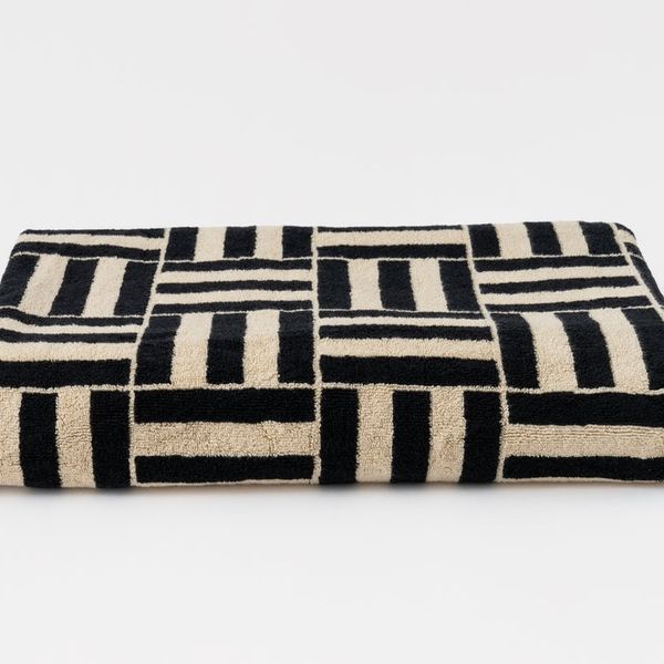Baina Willis Pool Towel - Sand & Noir