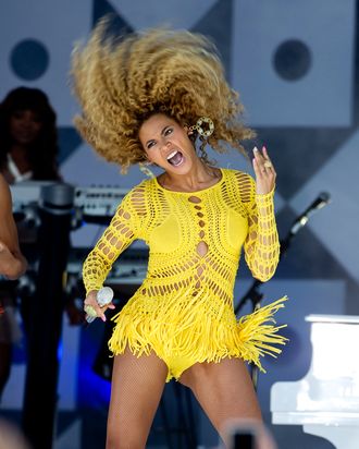 beyonce dancing super bowl