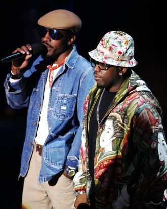 Andre Benjamin and Antwan Patton of Outkast perform onstage at the VH1 Hip Hop Honors 2006 at the Hammerstein Ballroom October 7, 2006 in New York City.