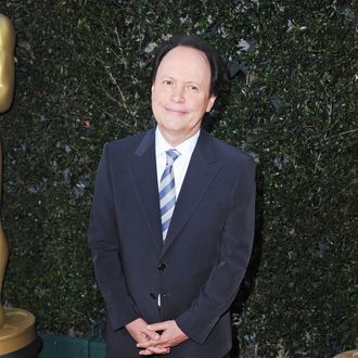 BEVERLY HILLS, CA - MAY 04: Actor Billy Crystal arrives to The Academy of Motion Picture Arts and Sciences' tribute to Sophia Loren on May 4, 2011 in Beverly Hills, California. (Photo by Alberto E. Rodriguez/Getty Images) *** Local Caption *** Billy Crystal;