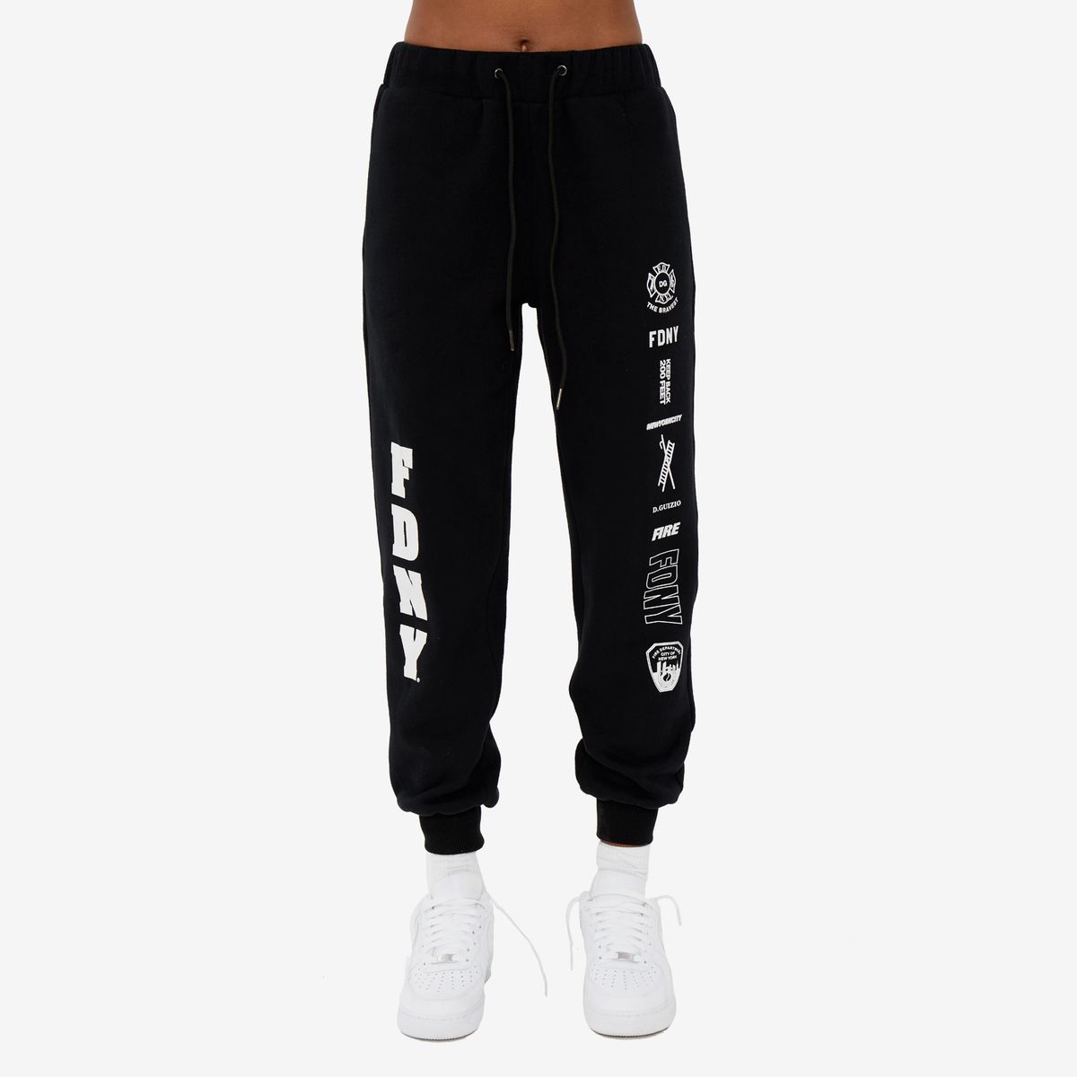 black sweatpant outfits