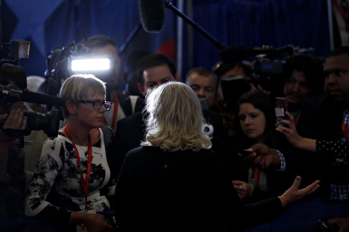 Juanita Broaddrick speaks to members of the media in the spin room after the second U.S. presidential debate at Washington University in St. Louis, Missouri, U.S., on Sunday, Oct. 9, 2016. (Photographer: Andrew Harrer/Bloomberg)