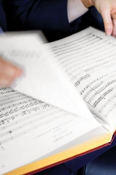 1:33 p.m. I took advantage of time in the car to study the score of Mozart’s opera Così Fan Tutte, which we will be performing at the end of the month.