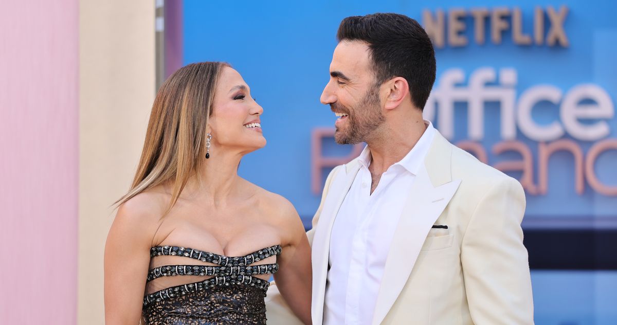 Let’s Stop Trying to Make J.Lo and Brett Goldstein Happen