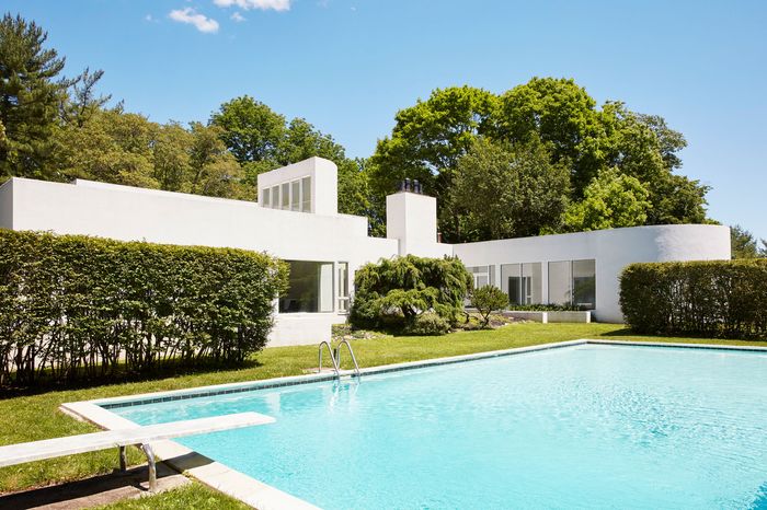 1966 Richard Meier House (With Two Pools) in New Jersey