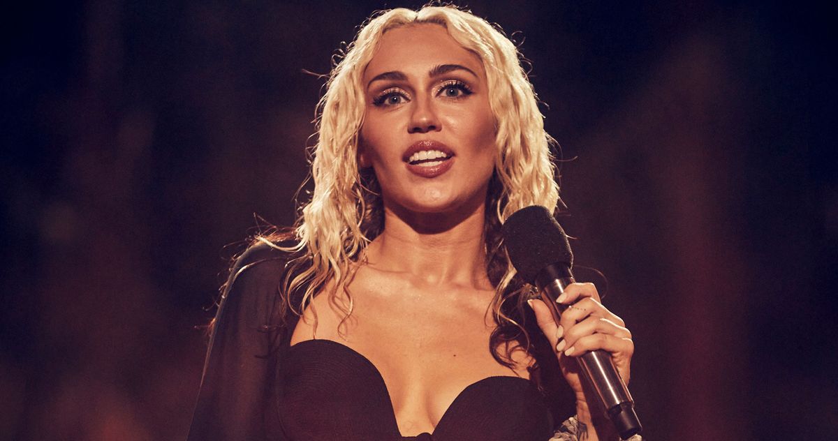 Miley Cyrus Says She Ruptured an Ovarian Cyst During a Show