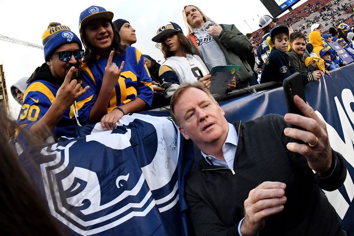 Patriots Fans Mock Roger Goodell Before Loss to Chiefs - The New