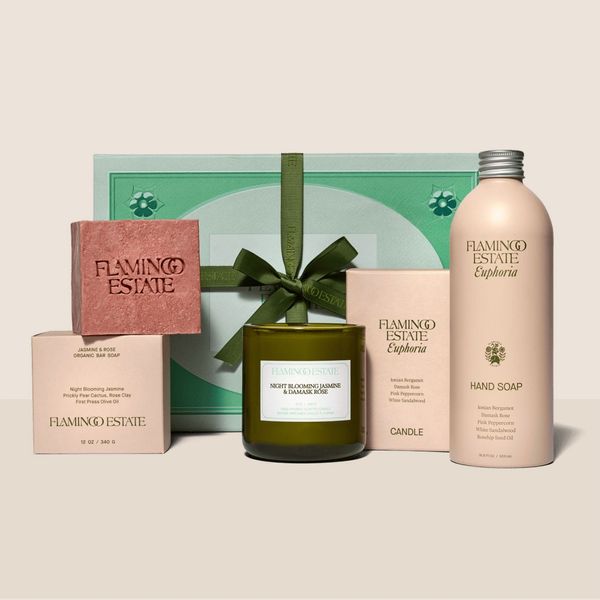 Flamingo Estate Jasmine & Rose Bath Set