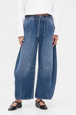 Gap Mid Rise Easy Horseshoe Jeans