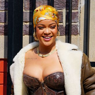 Rihanna's Fenty Beauty Makes Her Billionaire, Per Forbes