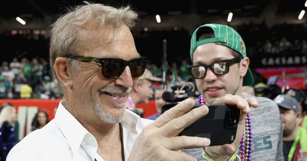 Everyone at the Super Bowl Wanted to Hang With Kevin Costner