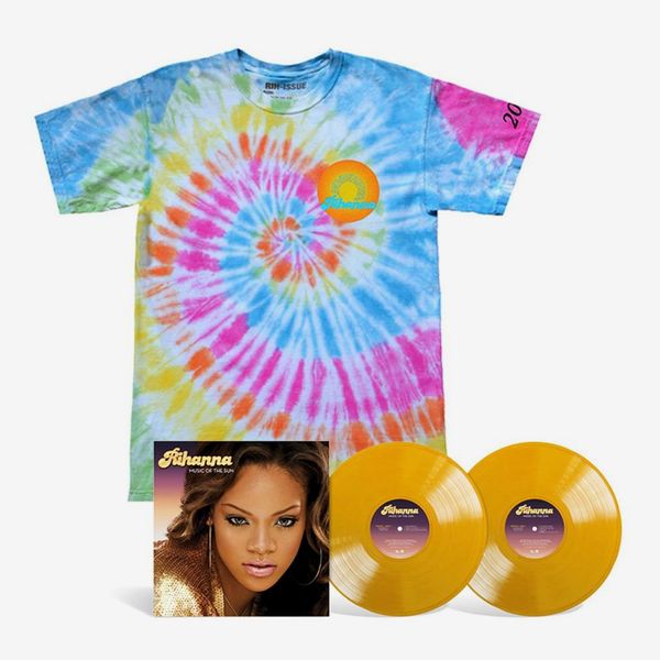 Rihanna Music of the Sun Rih-Issue Bundle