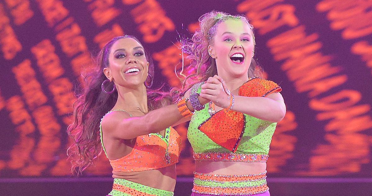 ジョジョ・シワはジェナ・ジョンソンの女の子です星と踊るデビュー