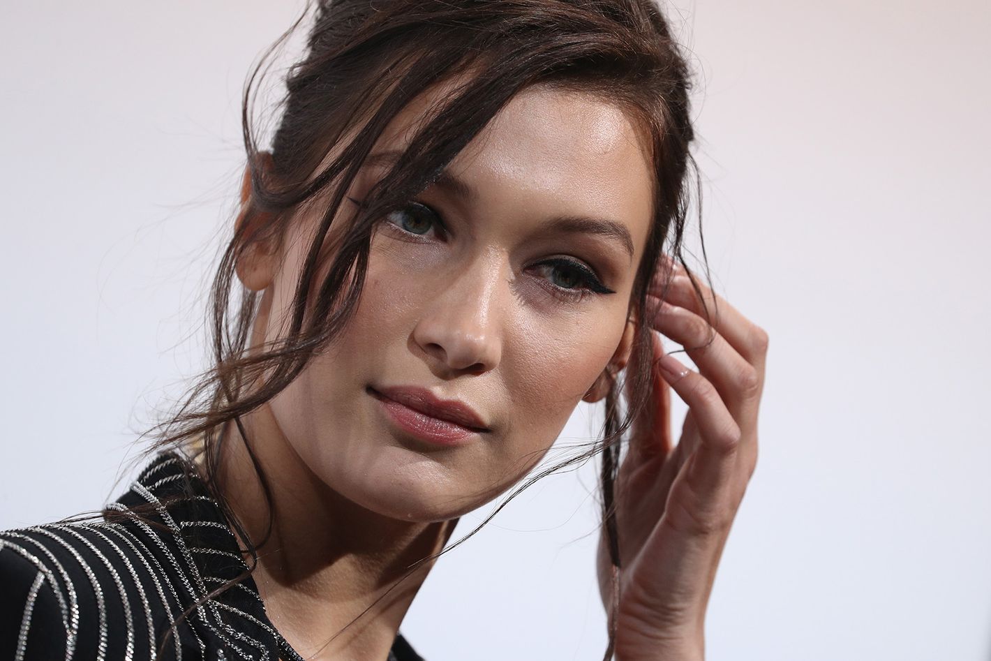 Bella Hadid Just Showed Us How To Do Side-Boob Style