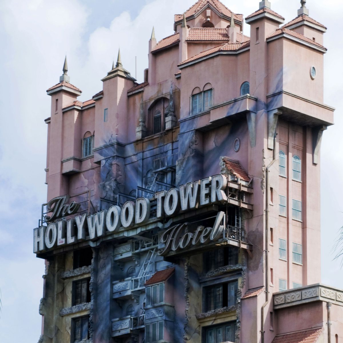 Scarlett Johansson Adapting Tower Of Terror Film For Disney